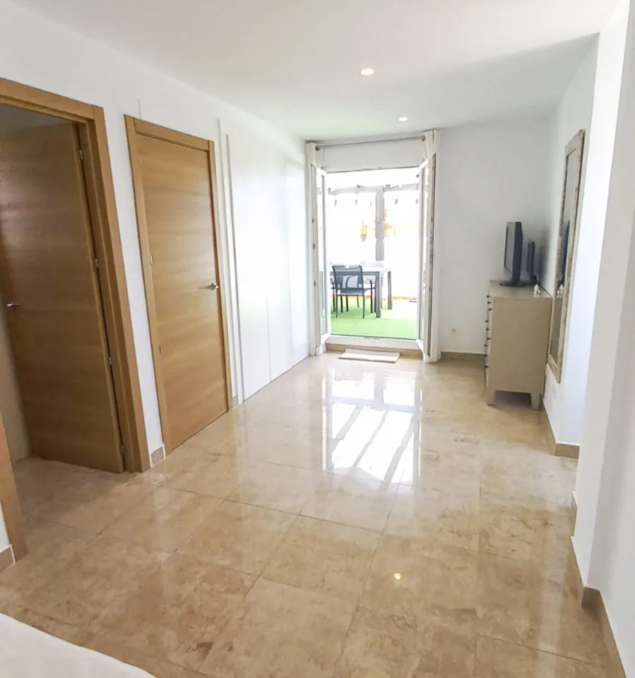 712cfbfa-50b6-4144-b98d-1102ac79a86b