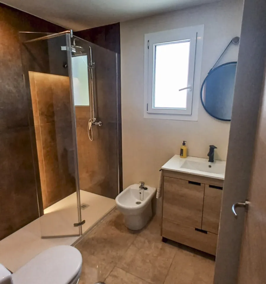 f4fdfdb2-b0dc-45ce-8368-d07852fb85f0