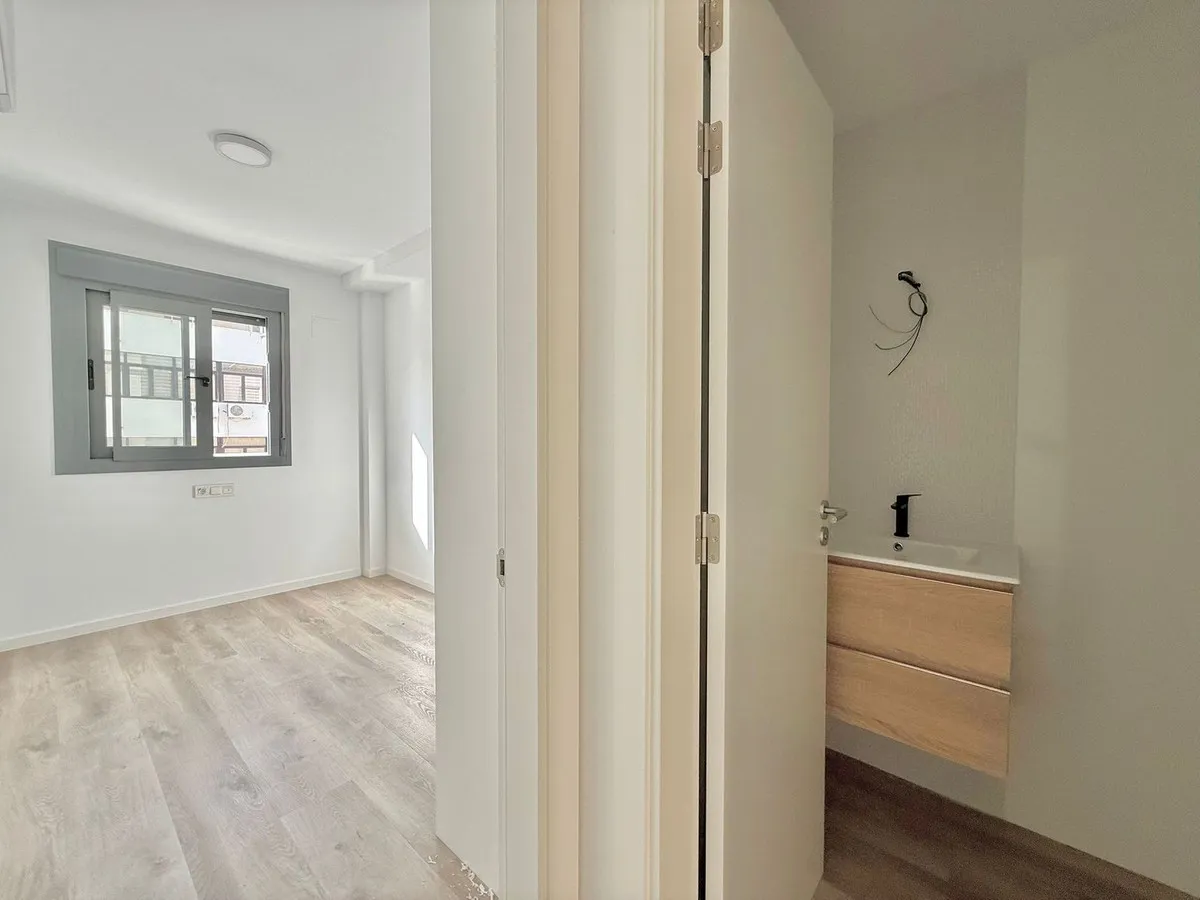 946b33e5-3141-47e8-b14b-c2a538d6557e