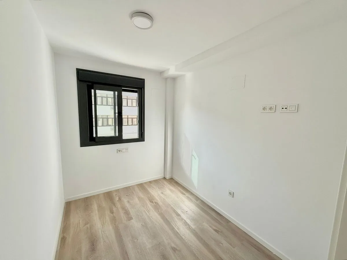 fdfe2b99-e452-4b2a-8a3b-a6acf2998732