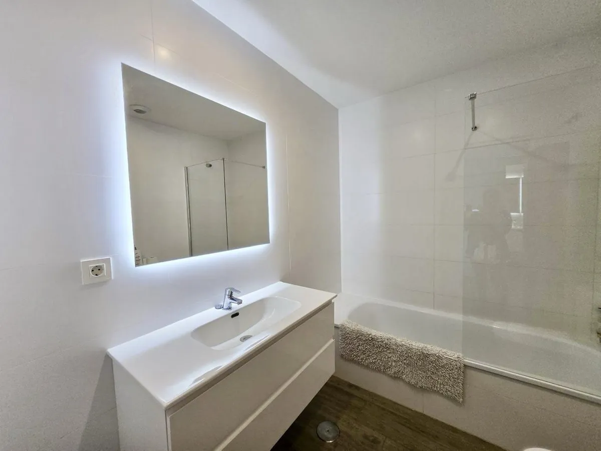 100c6f5f-e92c-4e50-b5e5-74b16acbcff0