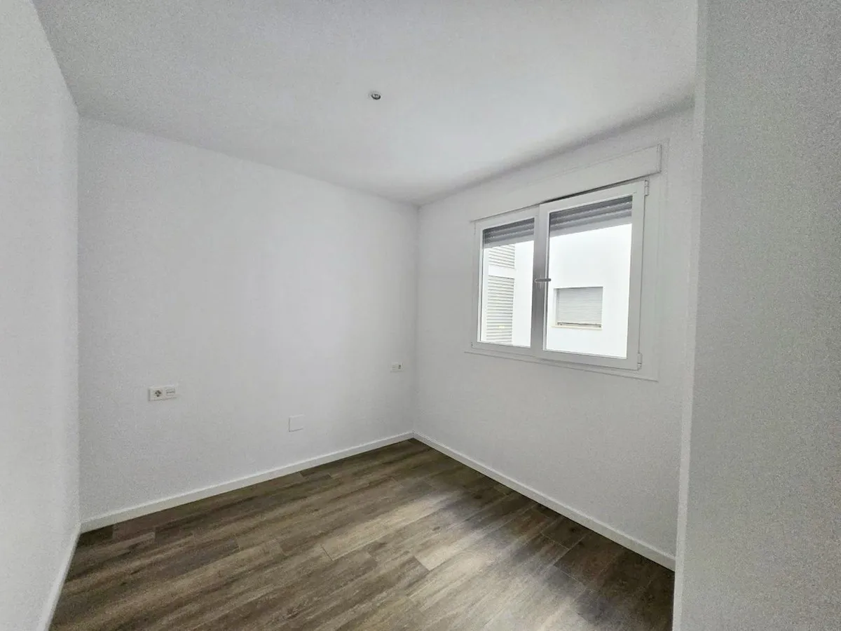 33a2378f-813e-4e3c-8b4b-e4ad80f05d69