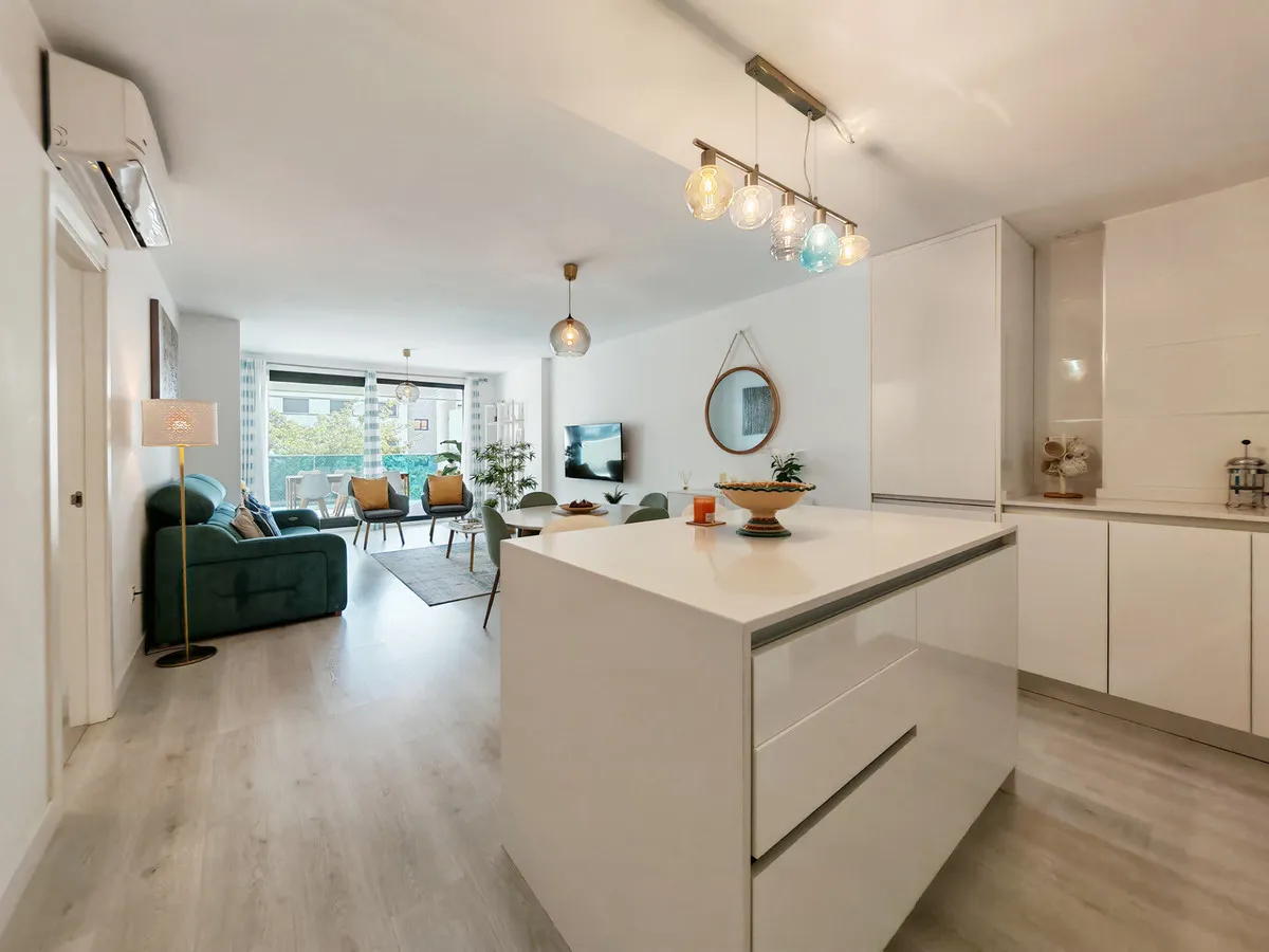 b89907a0-b054-4a65-aa97-e2c6c2c7595c