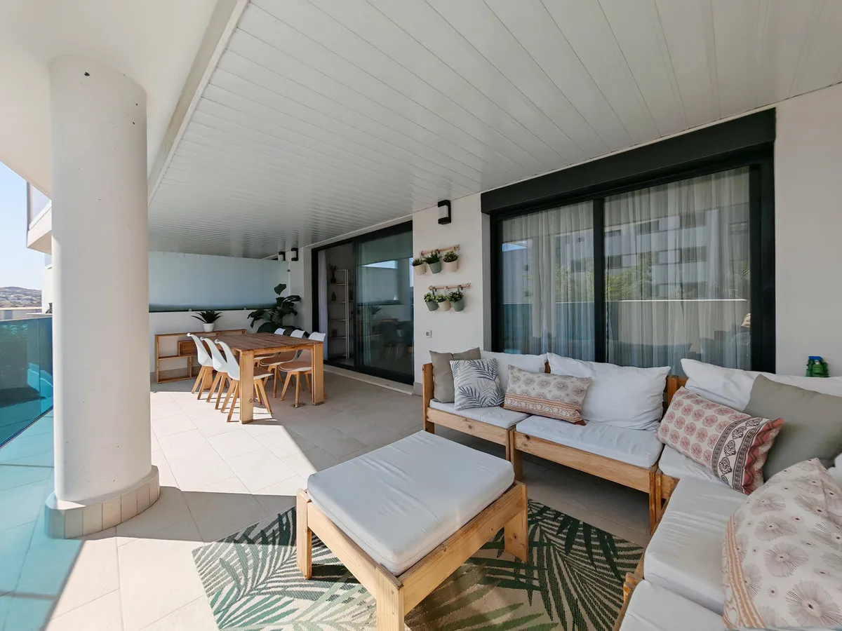 ebe20afd-8876-4164-81cd-b2c141c1b959