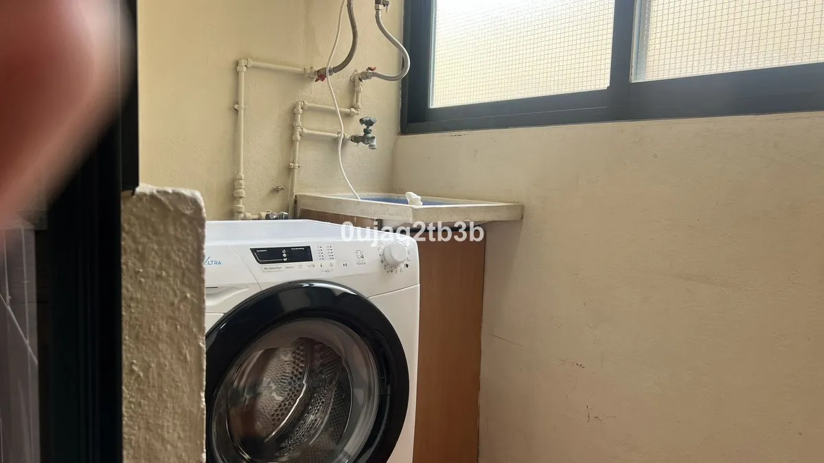 e78e4e4c-53d7-4536-8080-2d489aa9365a