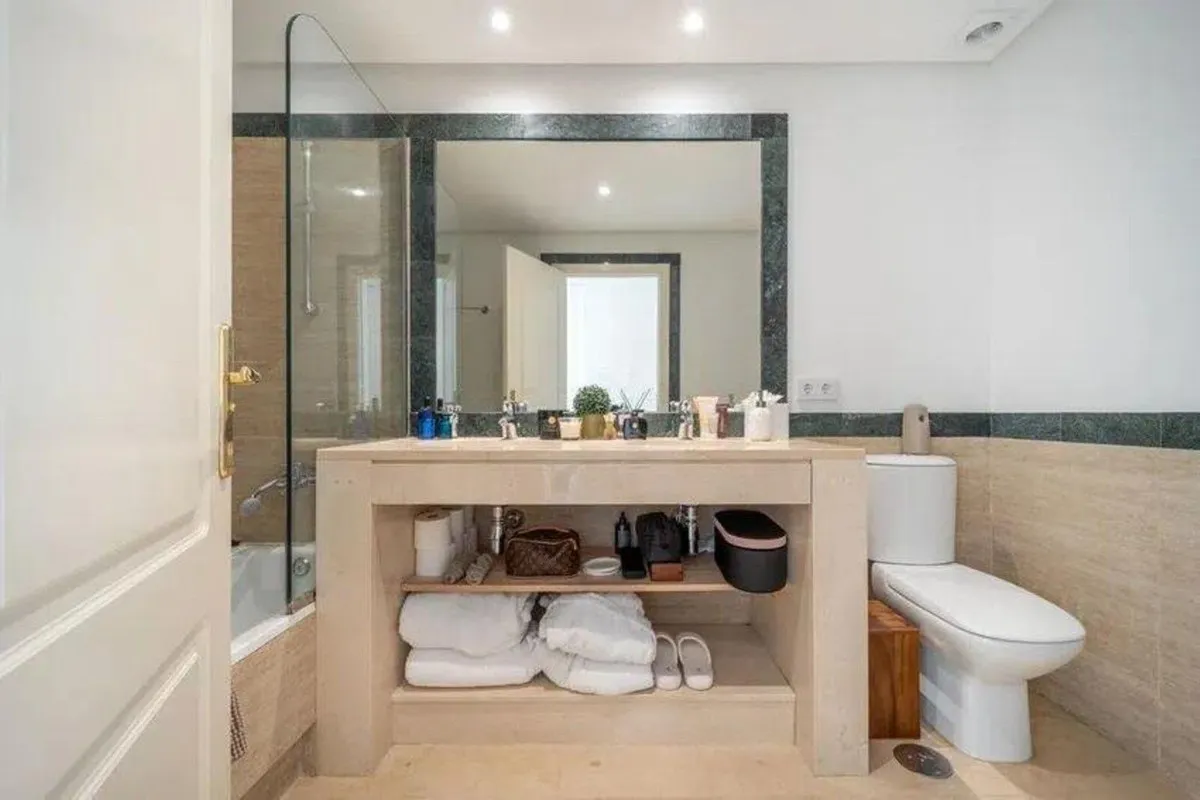 8688b8ff-8624-4625-919d-e4386c943e54