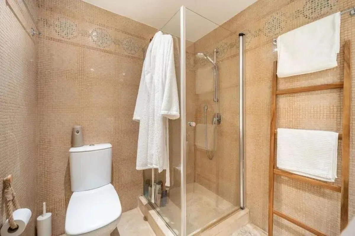 e96deefa-036e-4697-bee9-bfb28c72b48b