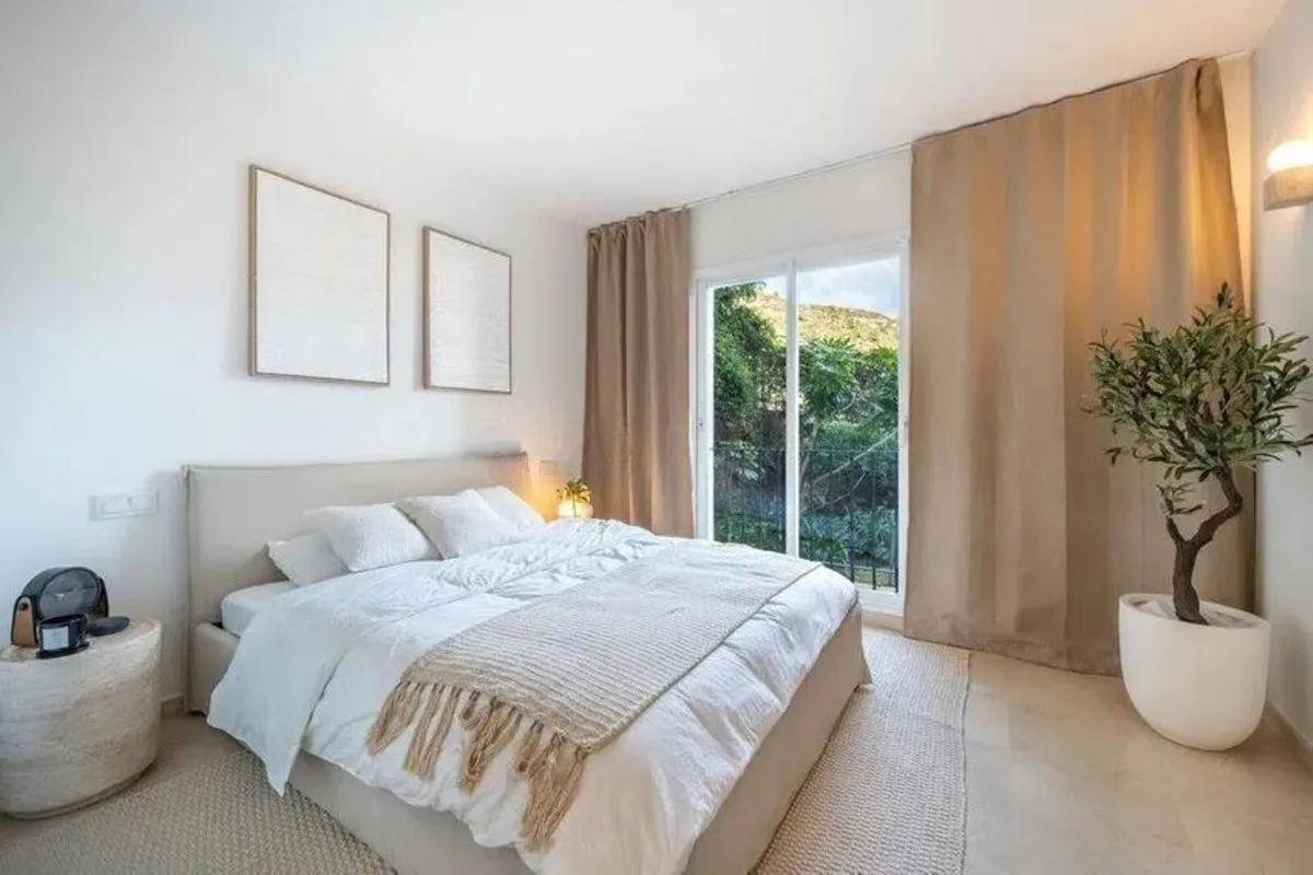 f303060b-97a1-4481-b523-44ddee63a333