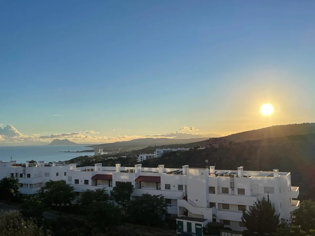 324086e9-51ff-4852-80b4-15983454bf9a