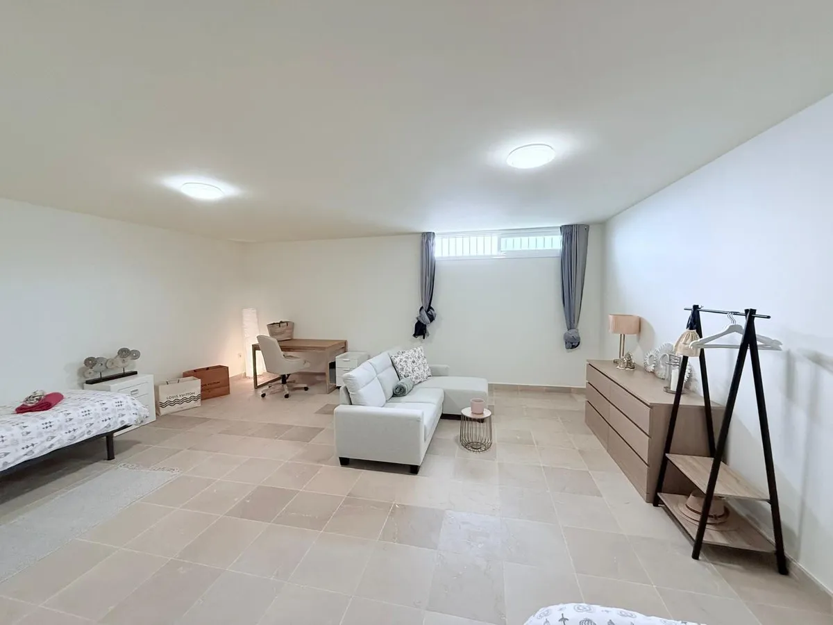 b155f045-bce1-40de-b5e8-4510f3142650