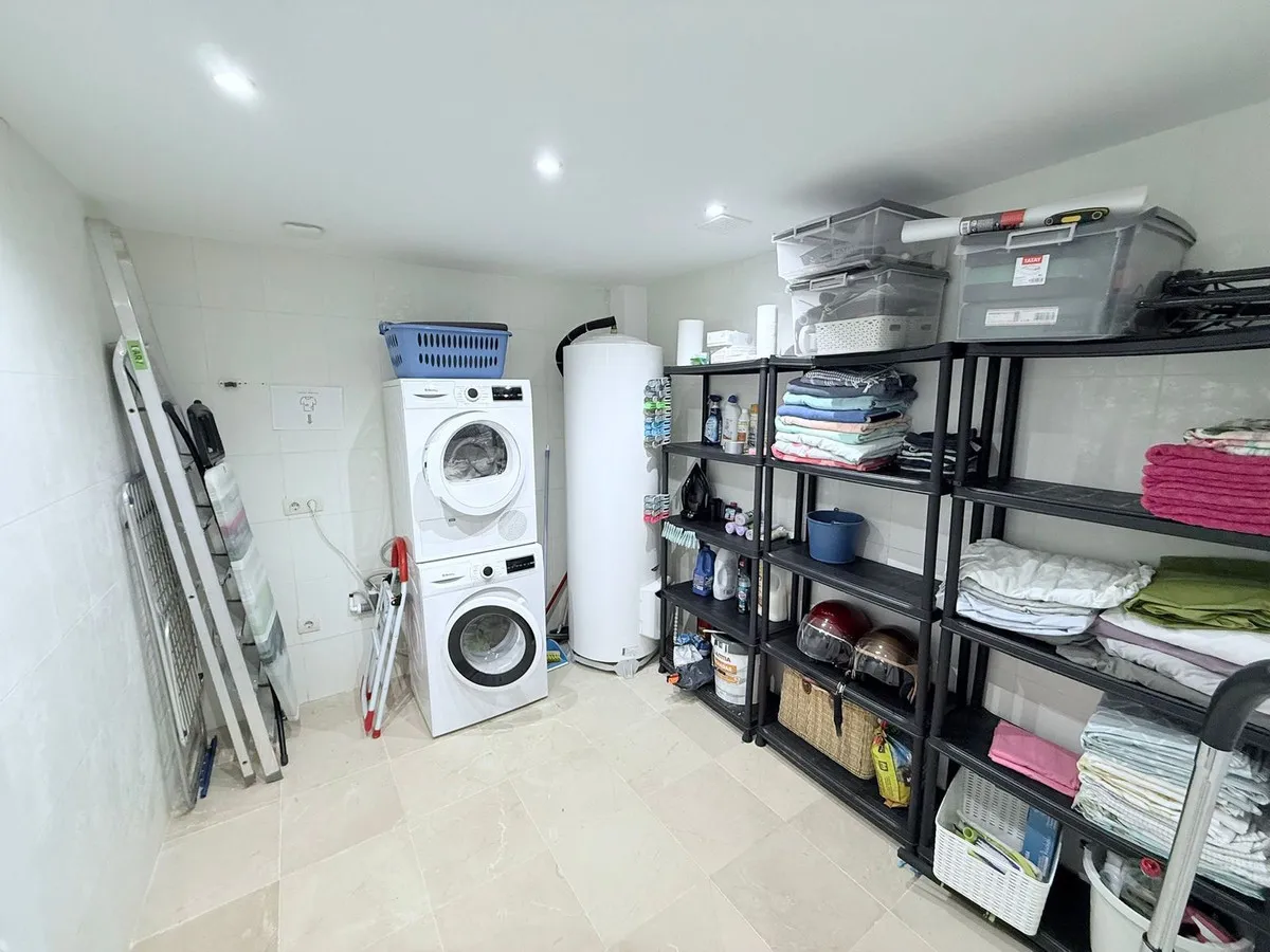 db401c03-cfb5-41fb-be2a-fa7bae8adc23