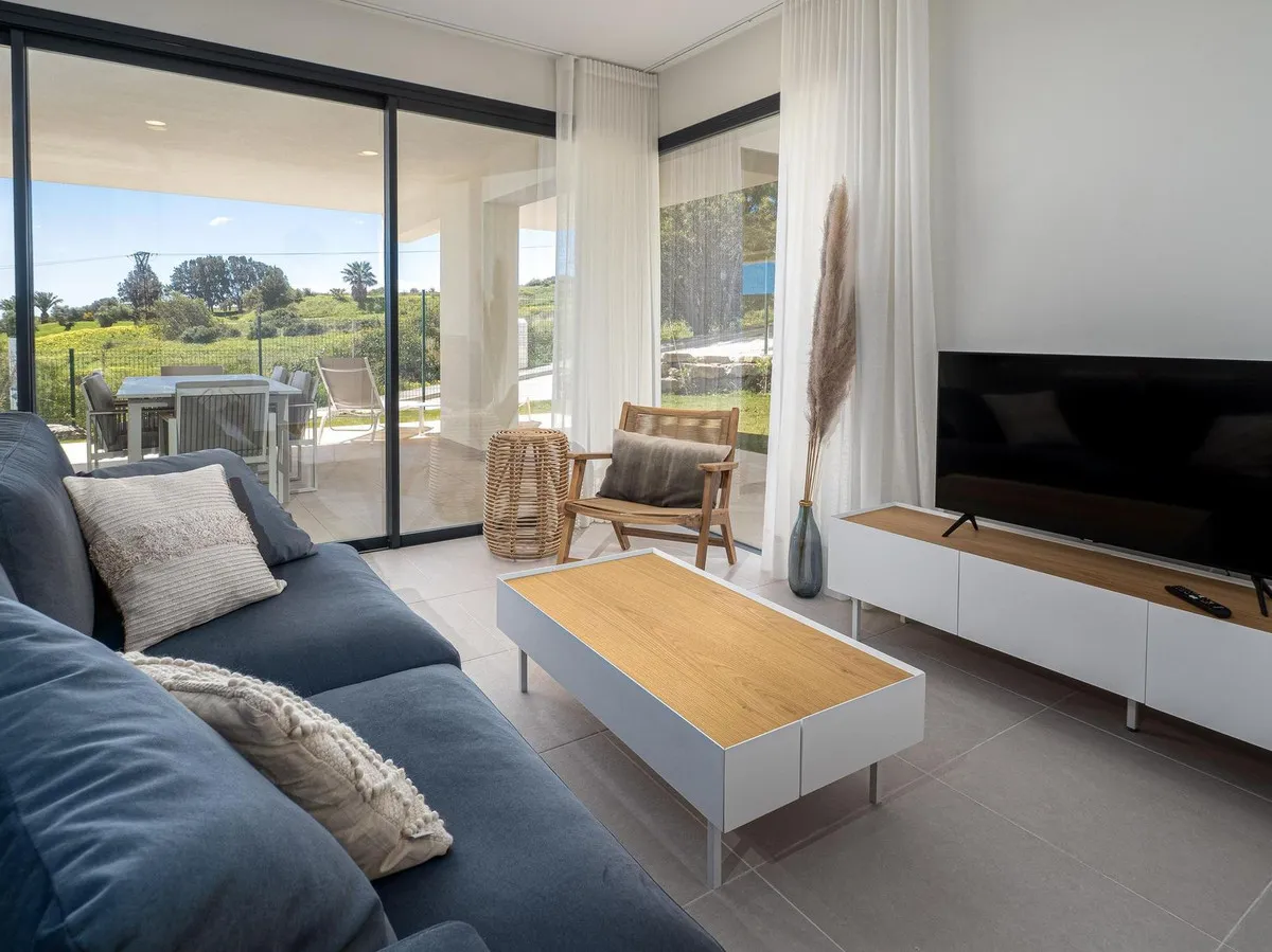 8bb17751-f5f3-4451-93b2-bacb76586545