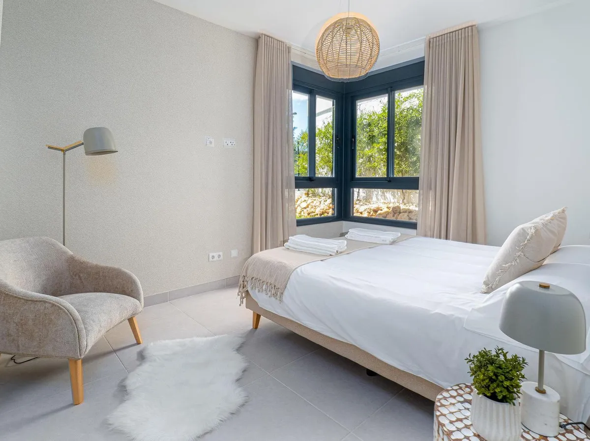 b33b7a5b-34a8-46fe-8225-cf7e9eaa8fc4