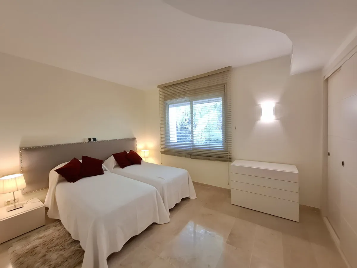 18d3100c-b3e2-4a8f-a435-bac86bf6686d