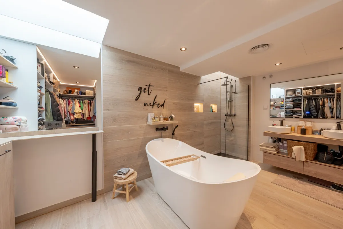 862ef60f-78d2-4ace-b53e-176317358f0e