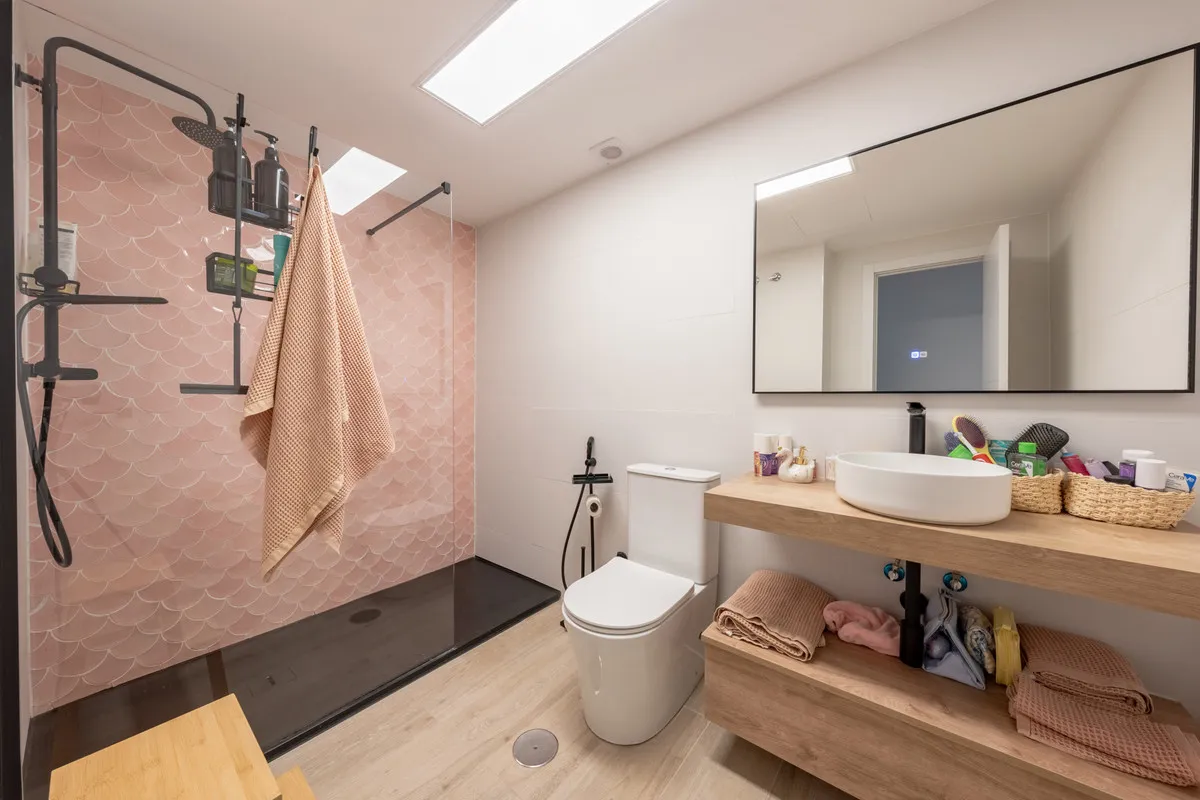 cfa9cfd7-386e-4312-9a0f-93b4ed5ba0b3