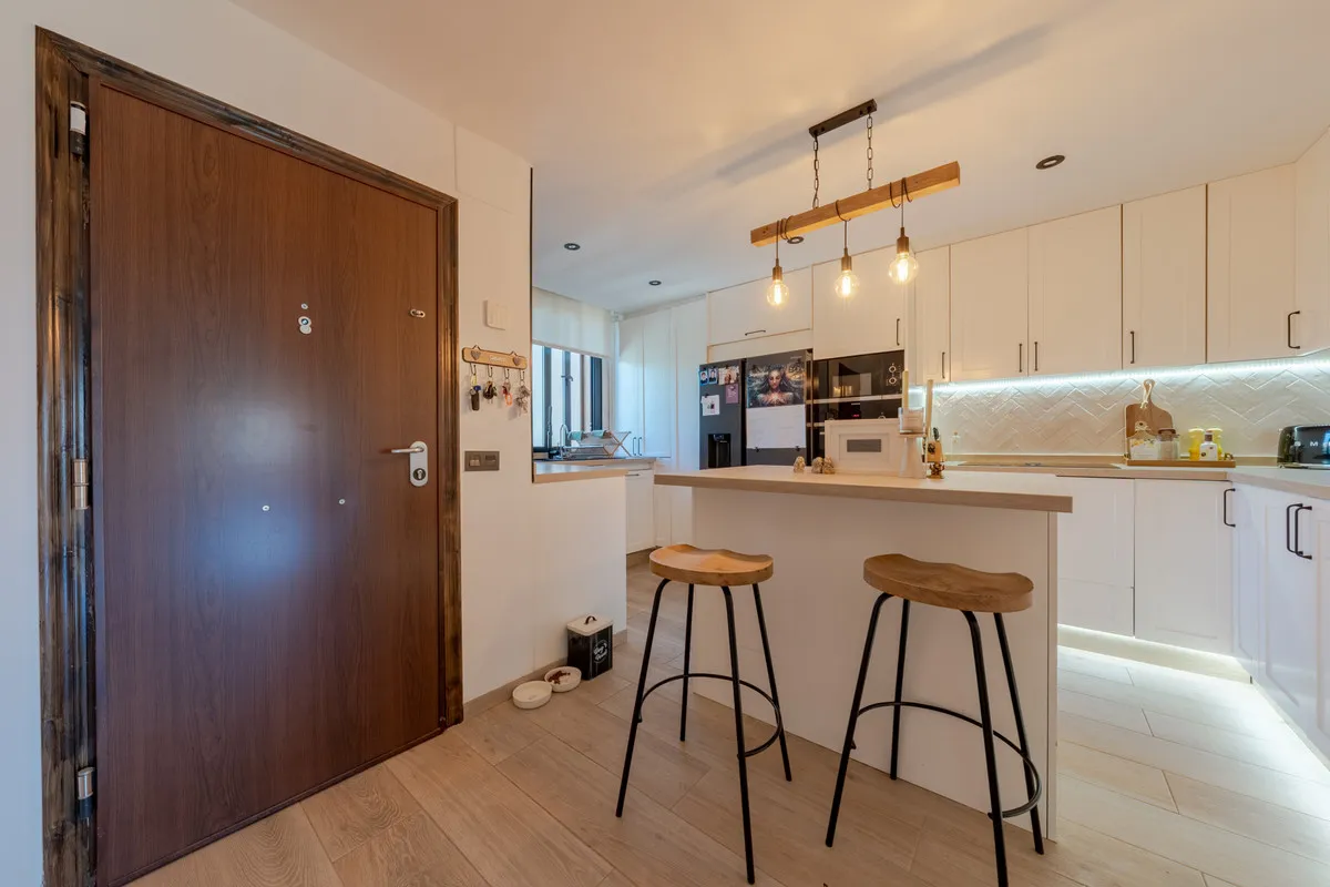 d032fdca-9b7f-4c99-8338-74b23ad96860