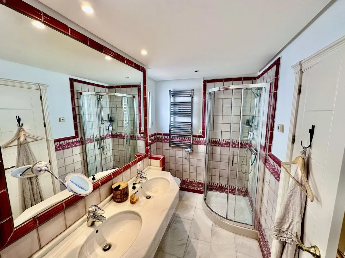 5722052e-520c-4e2d-afc8-0bc192ab9256