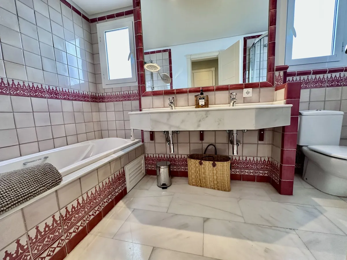 5ad6b86b-8464-4617-a491-b877c89604f0