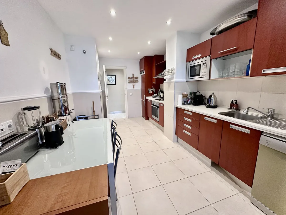 e3422462-b8b7-4fd1-82c7-d95e01b360b0