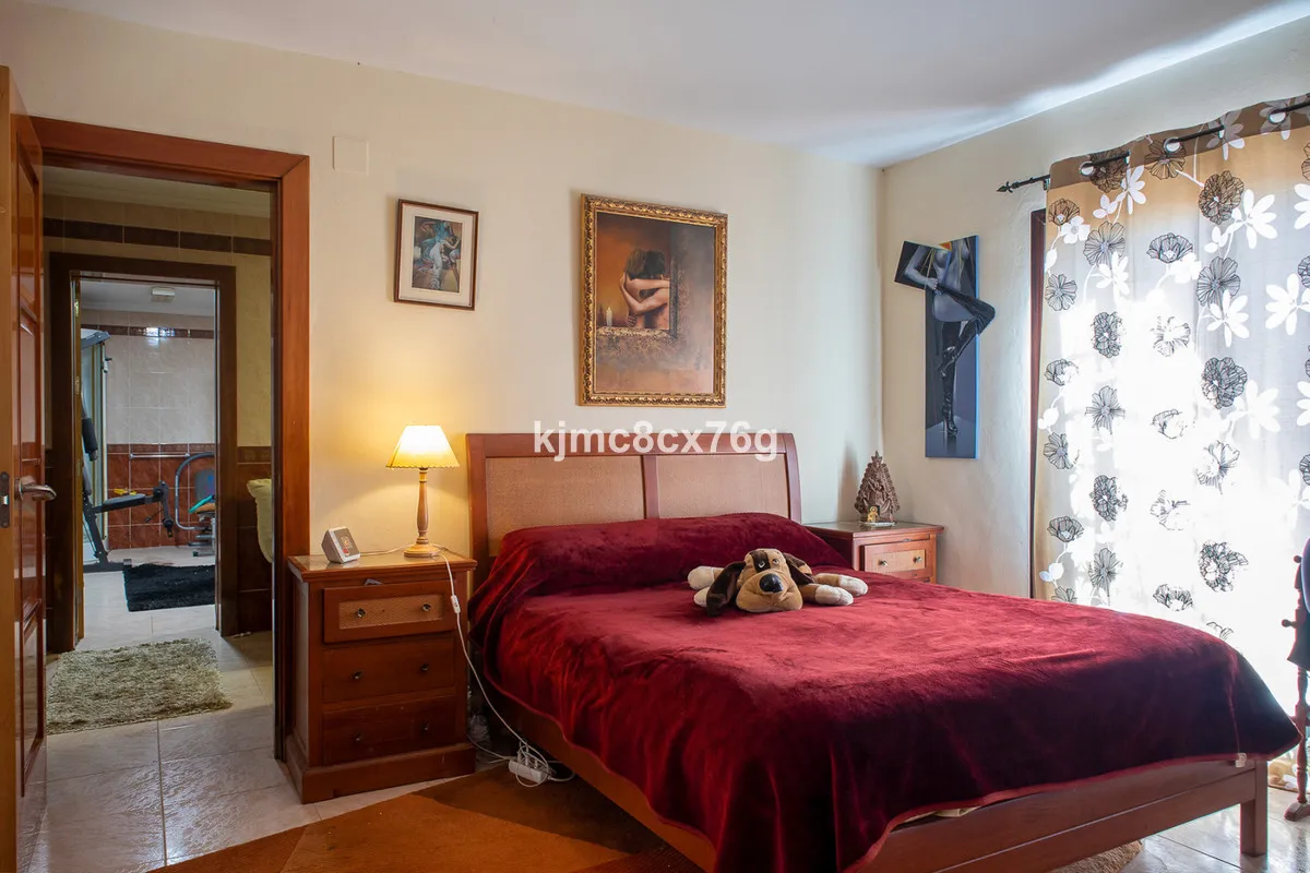 1fe58fb0-624c-441f-9659-fd0df2c56521