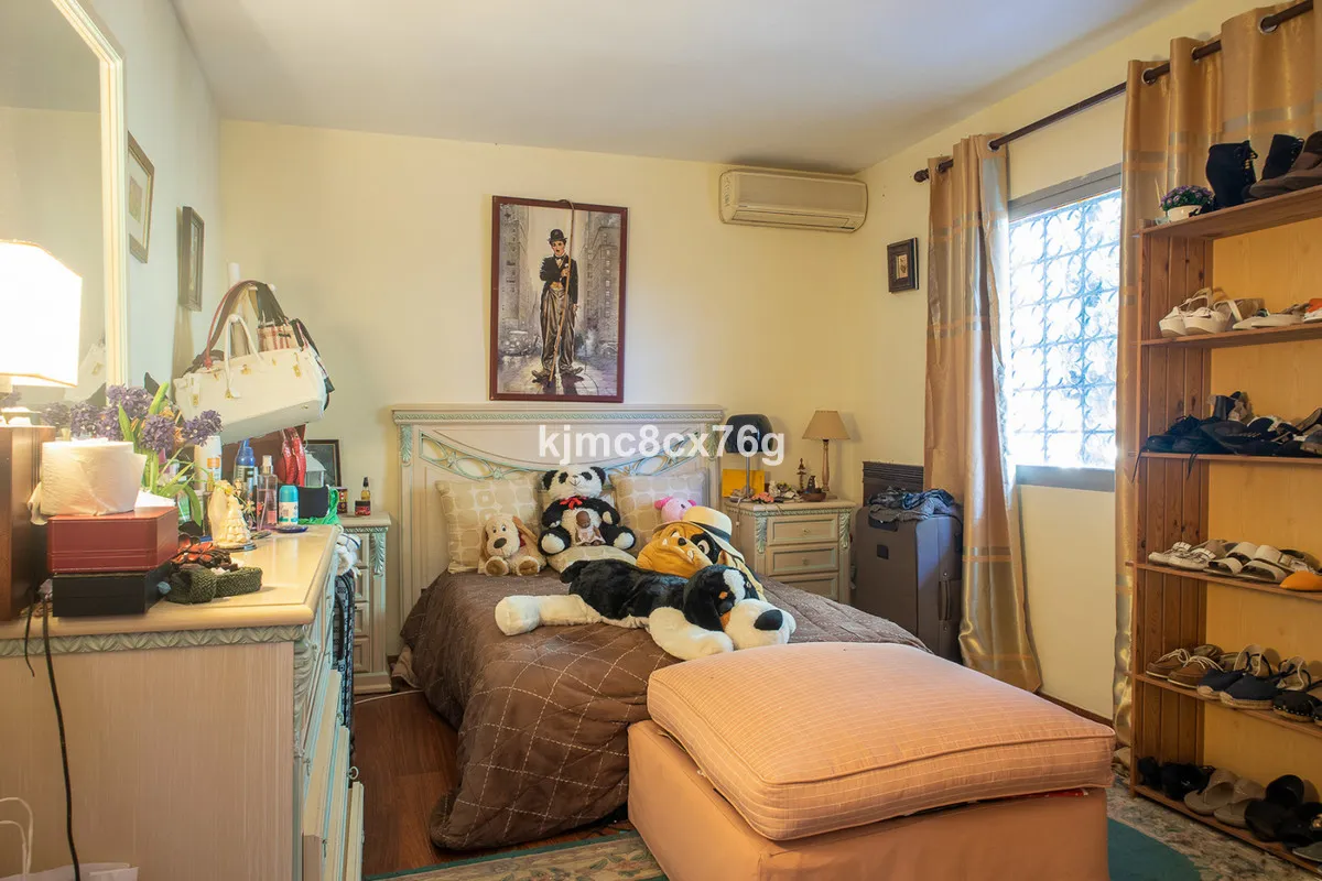 5ec841e1-36c1-422c-8479-9b52ce5ecf13