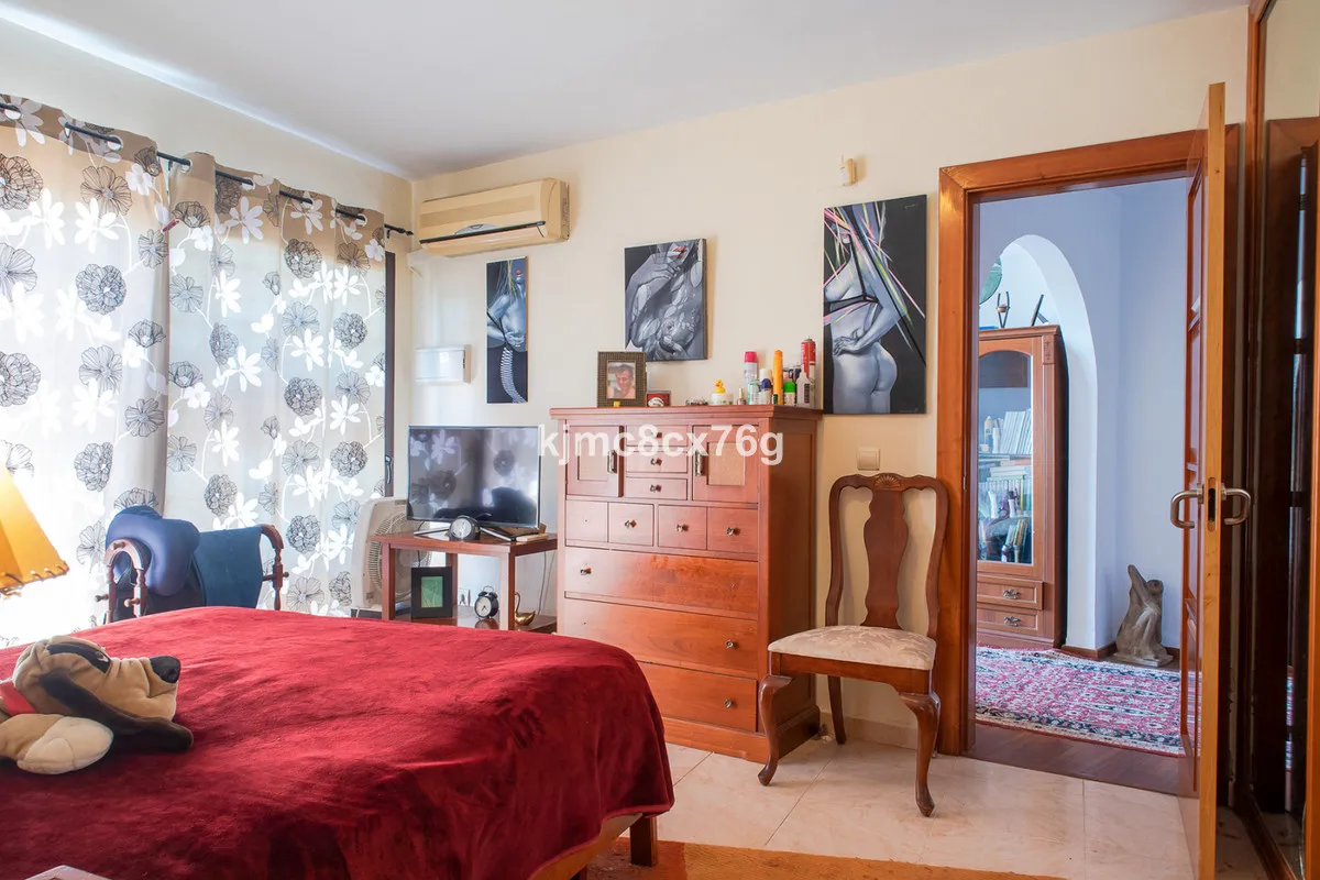 85f3033b-3c02-4278-a001-fcc0bc7b3aaf