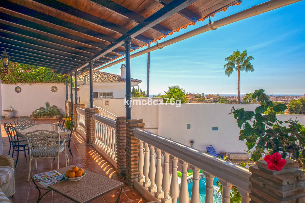 ce4c66b6-2f24-42f6-8ddc-6dc9df70cf66