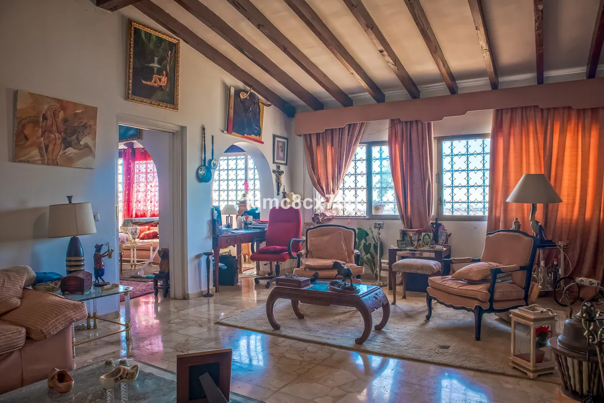 ecd8f7a6-1017-43b4-bd84-295b20e25ca8