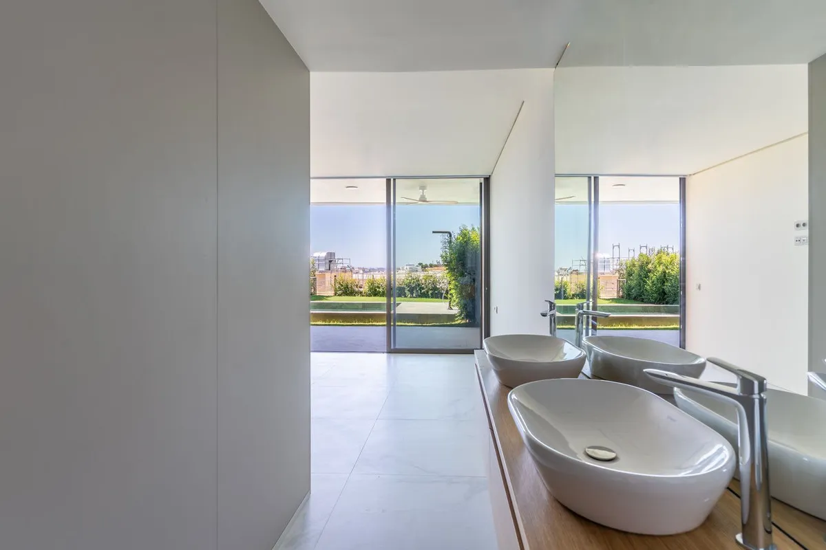 6bf6a5b9-aea7-4404-bc1e-d2477255b8cc