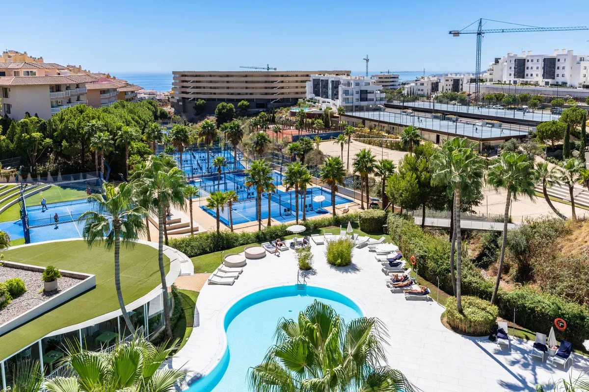 dd097131-a7d8-40e2-bc71-26c901e607ca