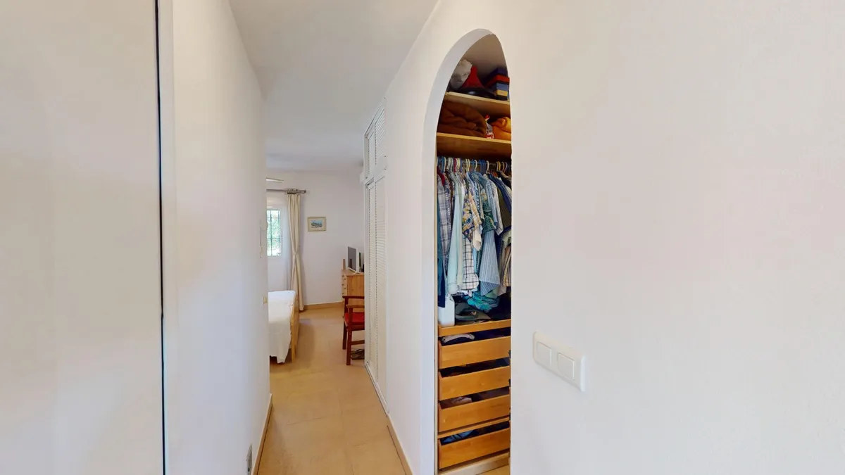 008ccb69-e1f0-4347-8e36-56285b812def