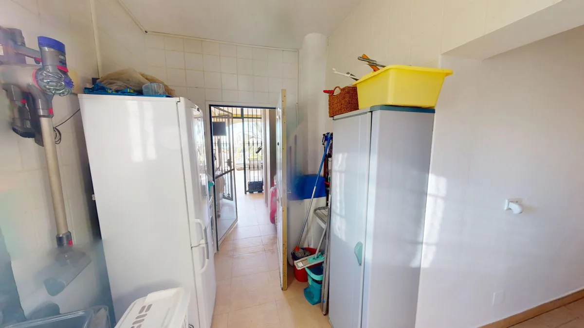 25b023a4-8070-4028-a4e3-1f2fb7172e44