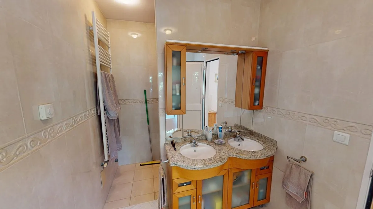 2654e675-eb1b-40ea-a82e-5895cd2d9859