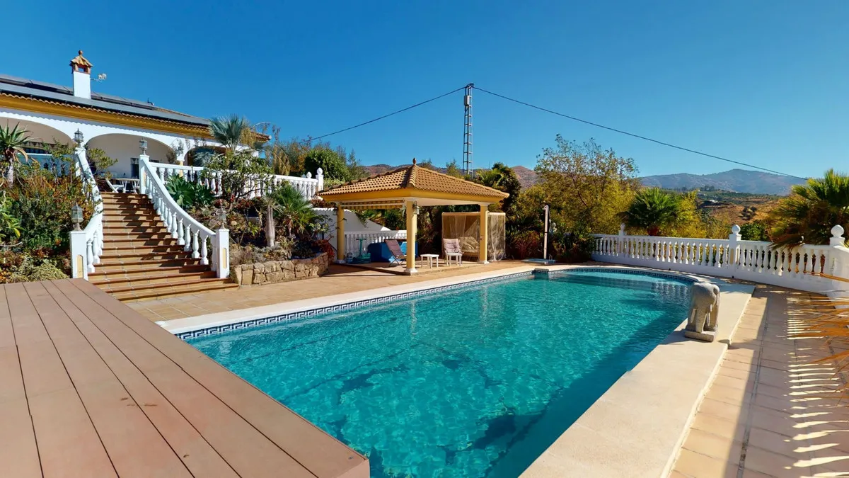 39e30352-5cb3-4715-aec3-8ab49186a195