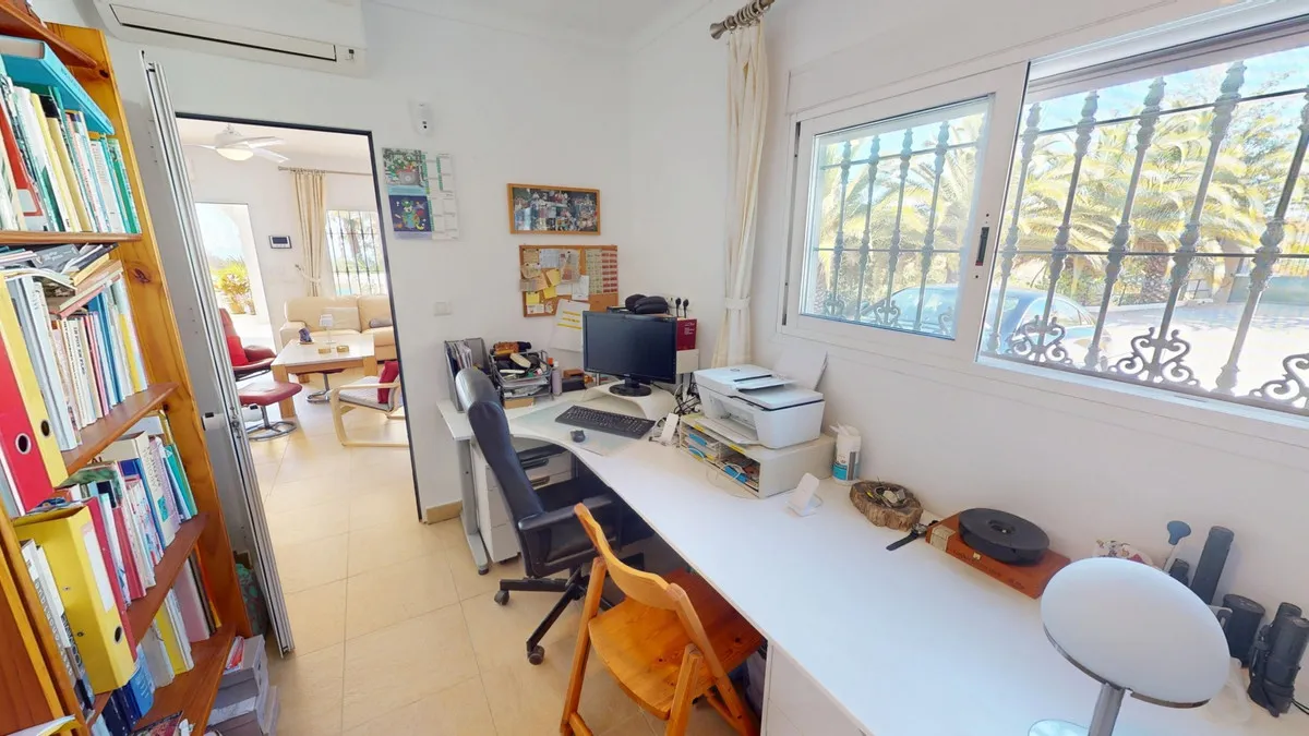 40b9392d-39c8-48b2-b993-bbdc274af380