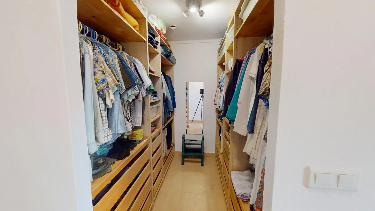 71a8428c-c3d0-4678-8949-e4fde631edab