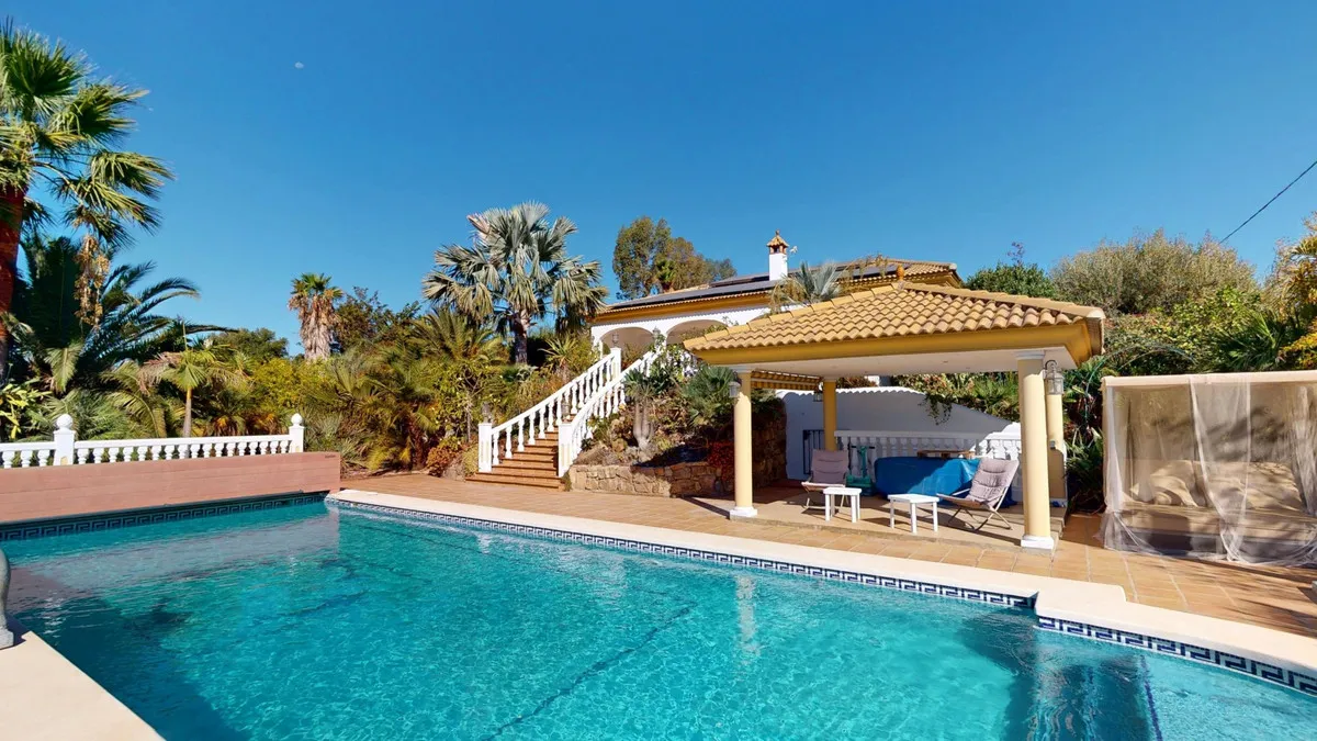 73c085f9-1890-4ef6-a783-0d0c0dc072a7