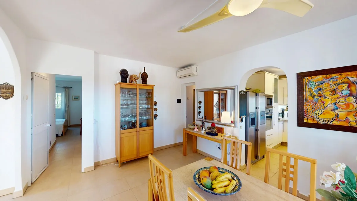 dfe215c0-71f9-402f-9fc8-9260aee18bb0