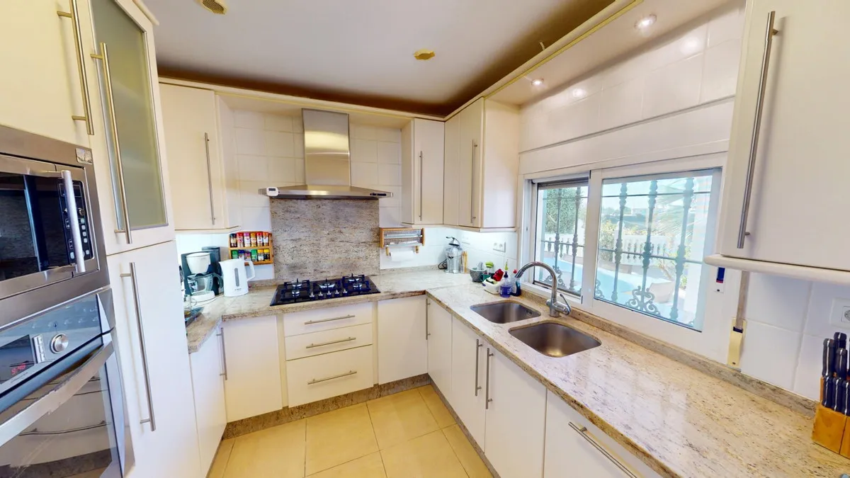 ee90e9fa-91ab-4e60-9f46-6829cf9125a6