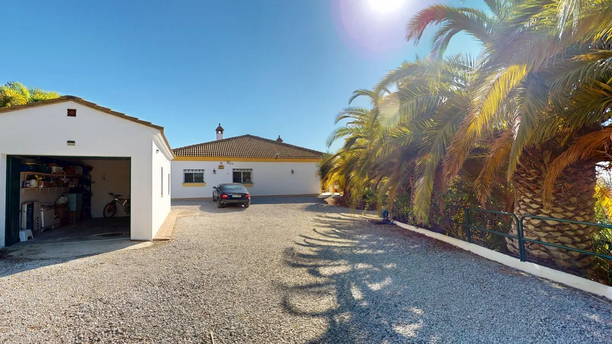 f9b76488-4534-4bb2-a21d-3e37f28c93fb