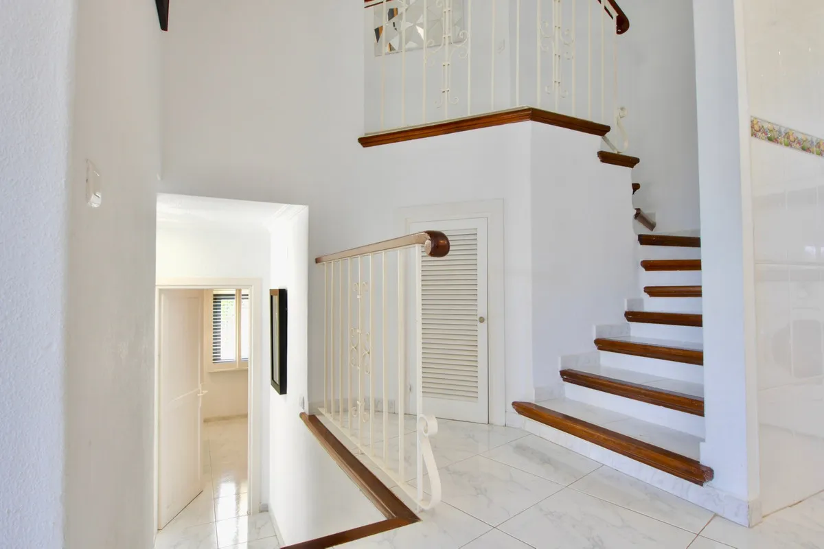 c37f932d-64f8-4a7c-8359-937a48536ca7