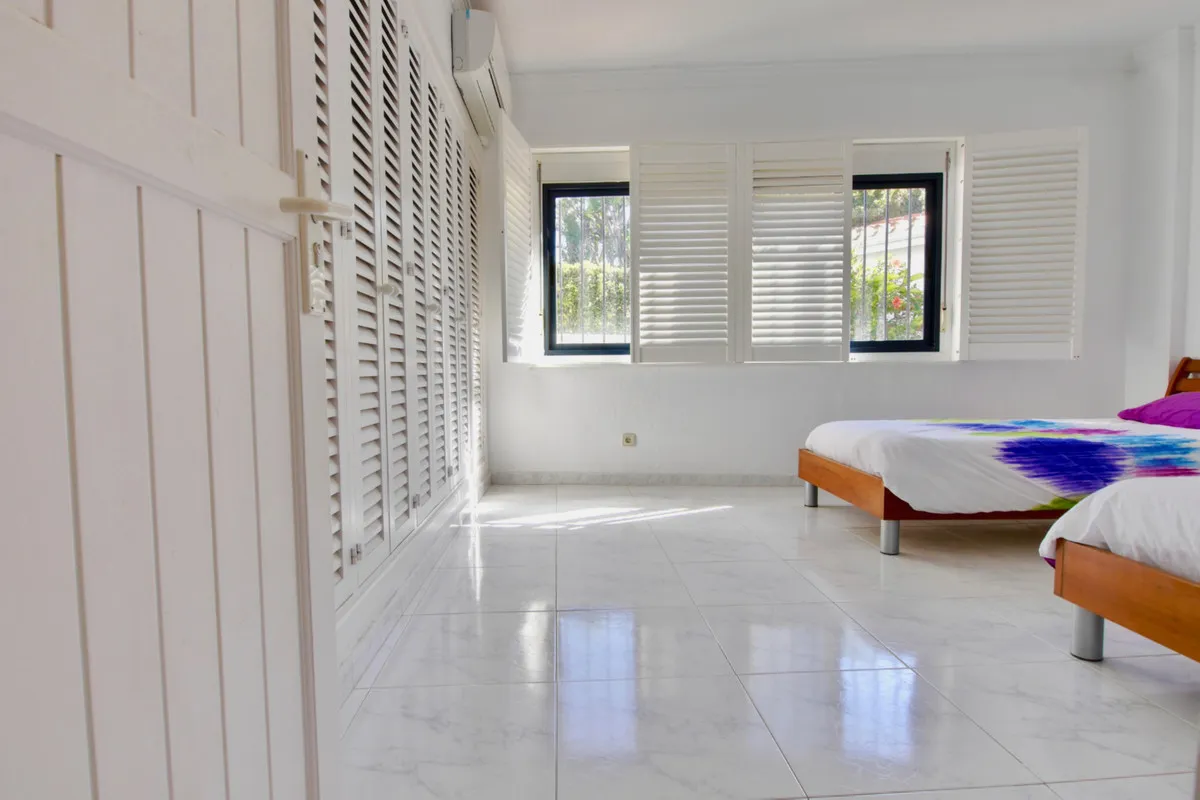 f5cb15a0-1272-4bdb-997d-618492842a43