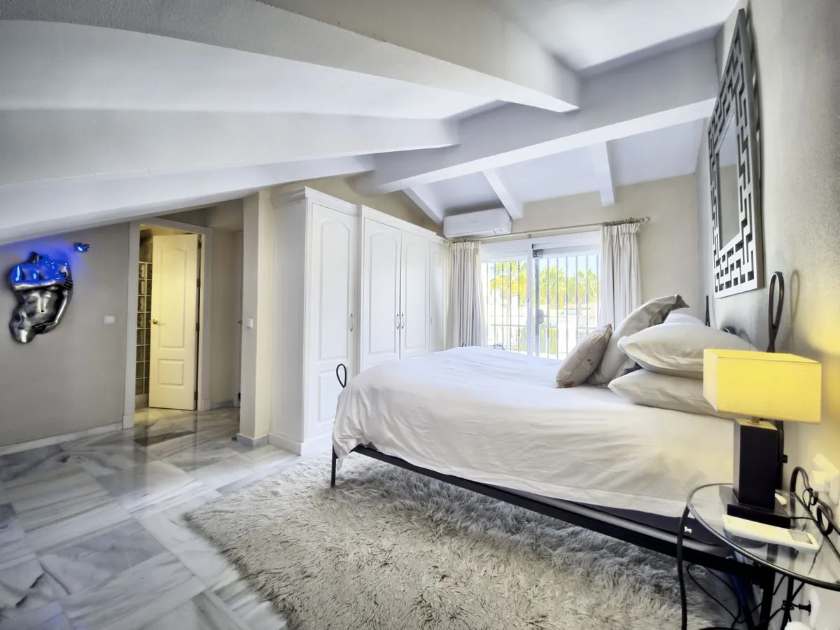 27d2b5c1-aec9-4704-9470-f6167eb1155c