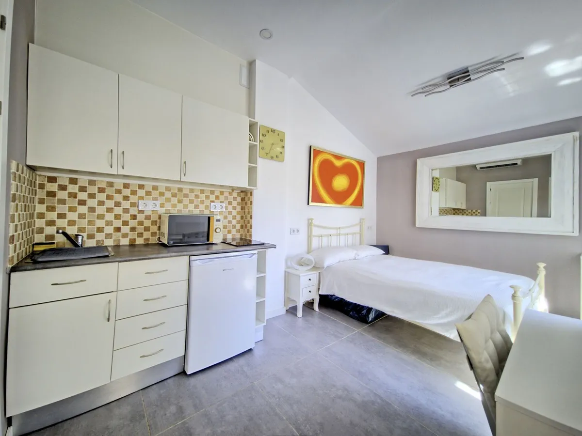 4a36e39f-67cd-48b6-9ff5-a33a4a26219f