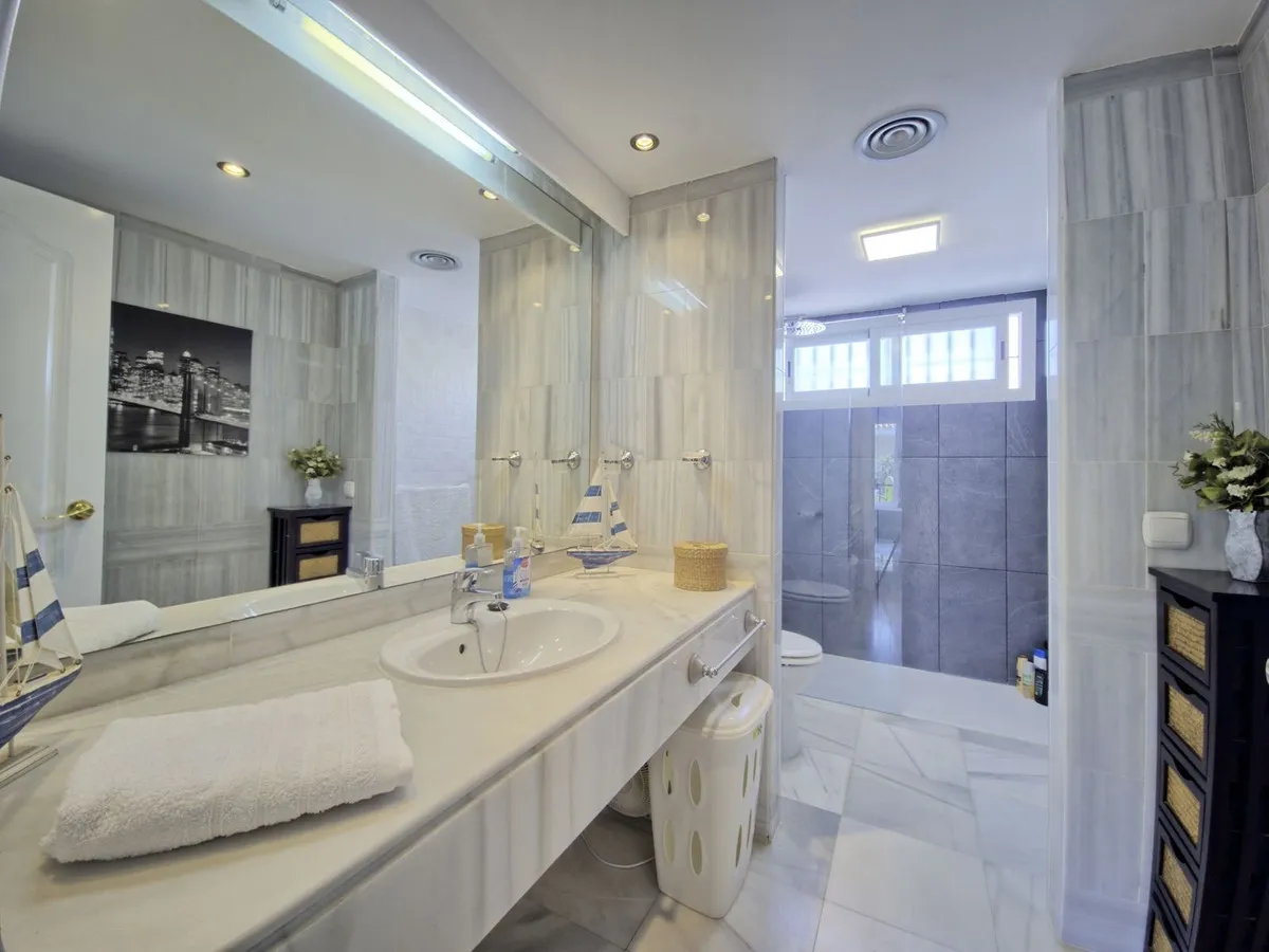 4b241708-0735-4519-ab5b-54494e6a2e63