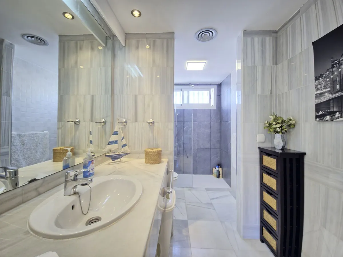 59b7094f-f3f3-4a66-acdc-6844c58165ac