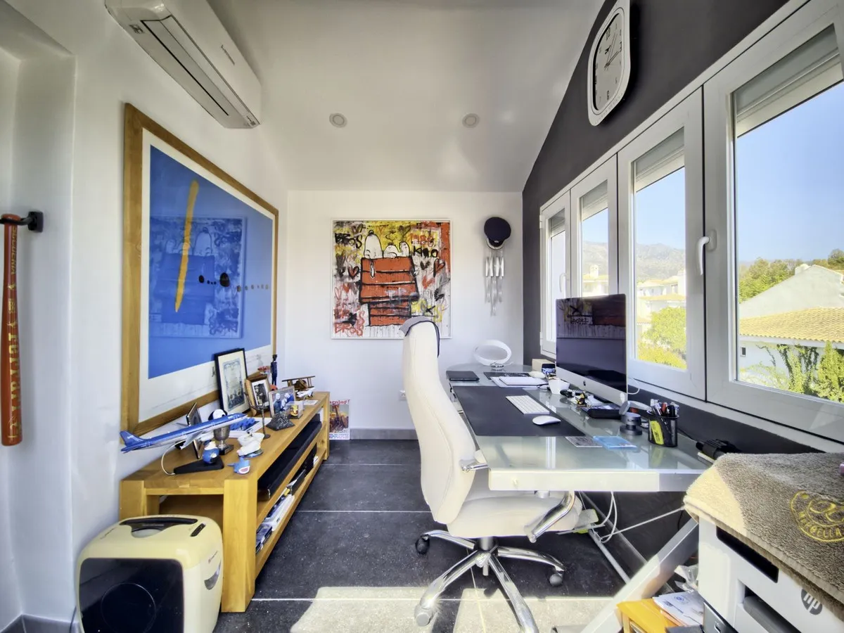 ff178c16-29d6-4ce2-ac33-8bd00c5d3a6c