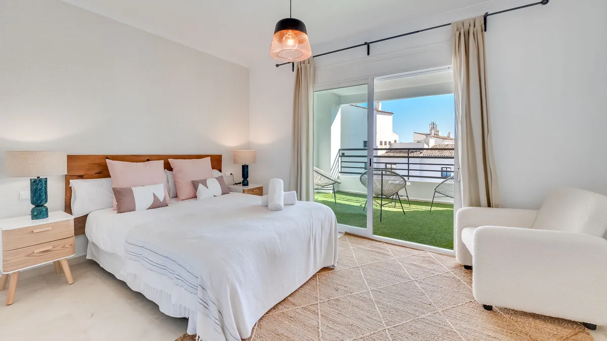 019a1df0-18f4-49a2-b216-23c3fed9c772