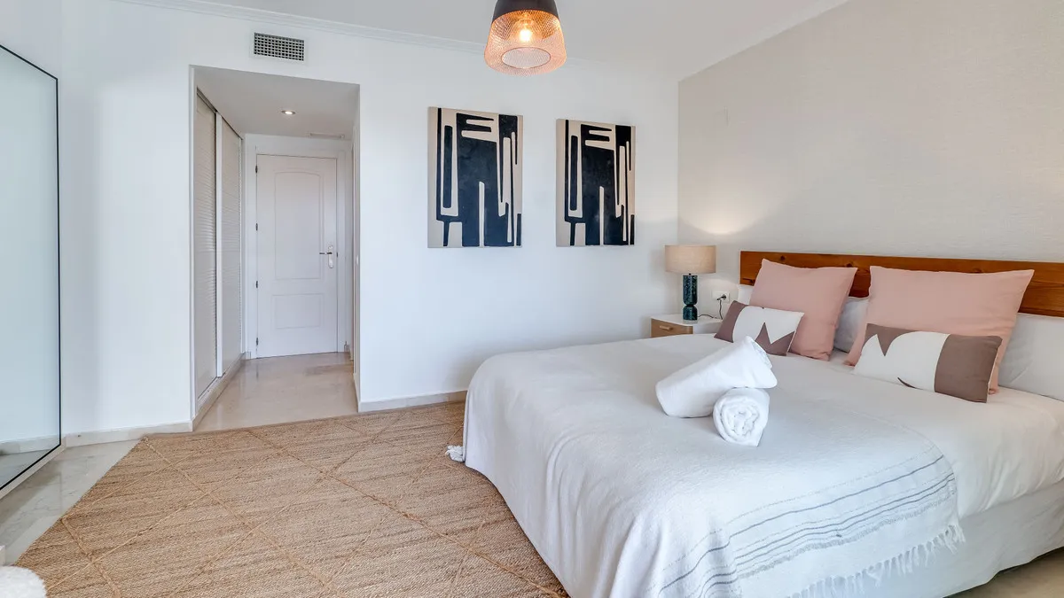 5016b50c-6b5a-4f6e-89a0-128e67bd3e95